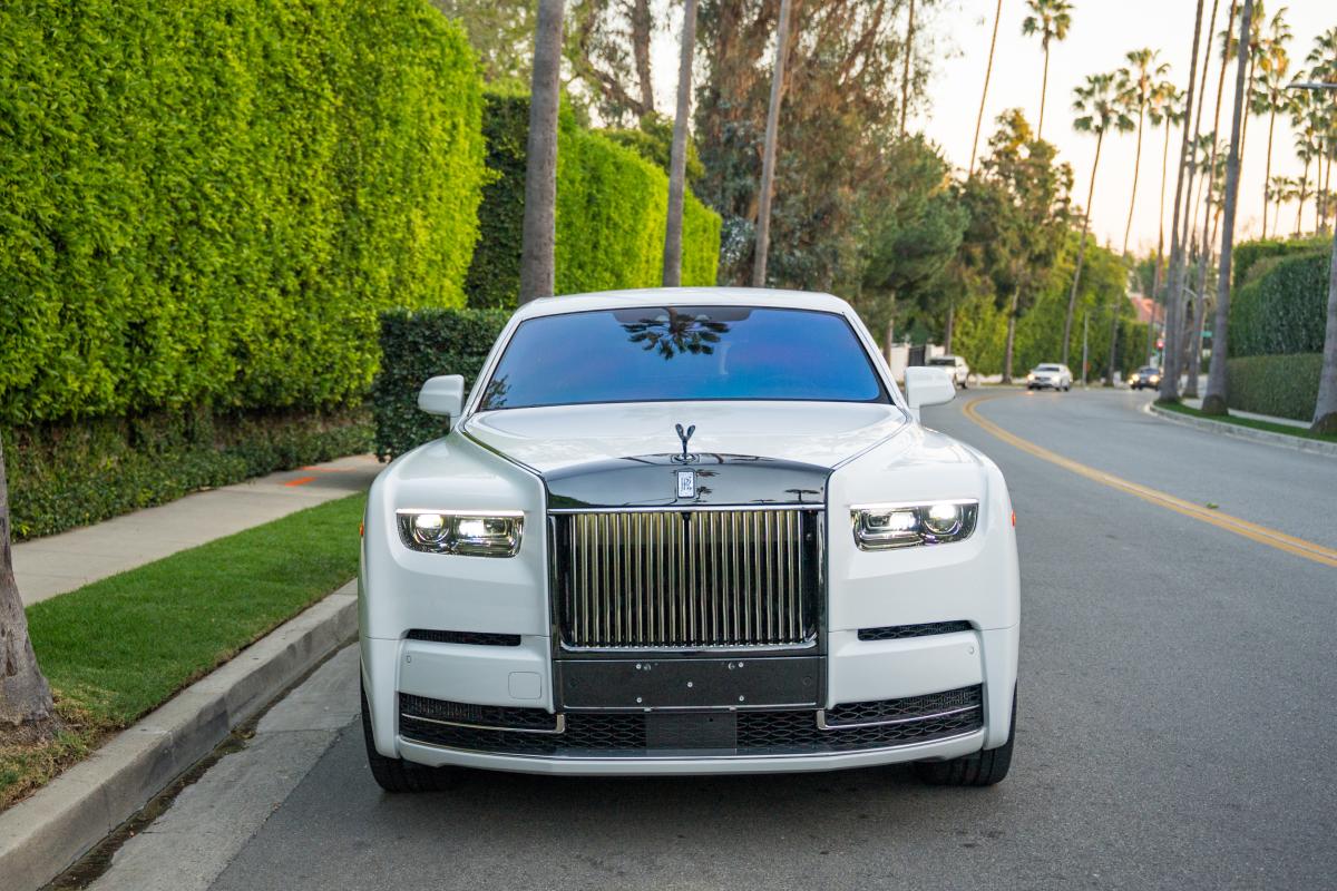 Rolls-Royce Phantom Series II Rental in Los Angeles Thumbnail 