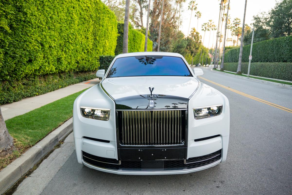Rolls-Royce Phantom Series II Rental in Los Angeles Thumbnail 