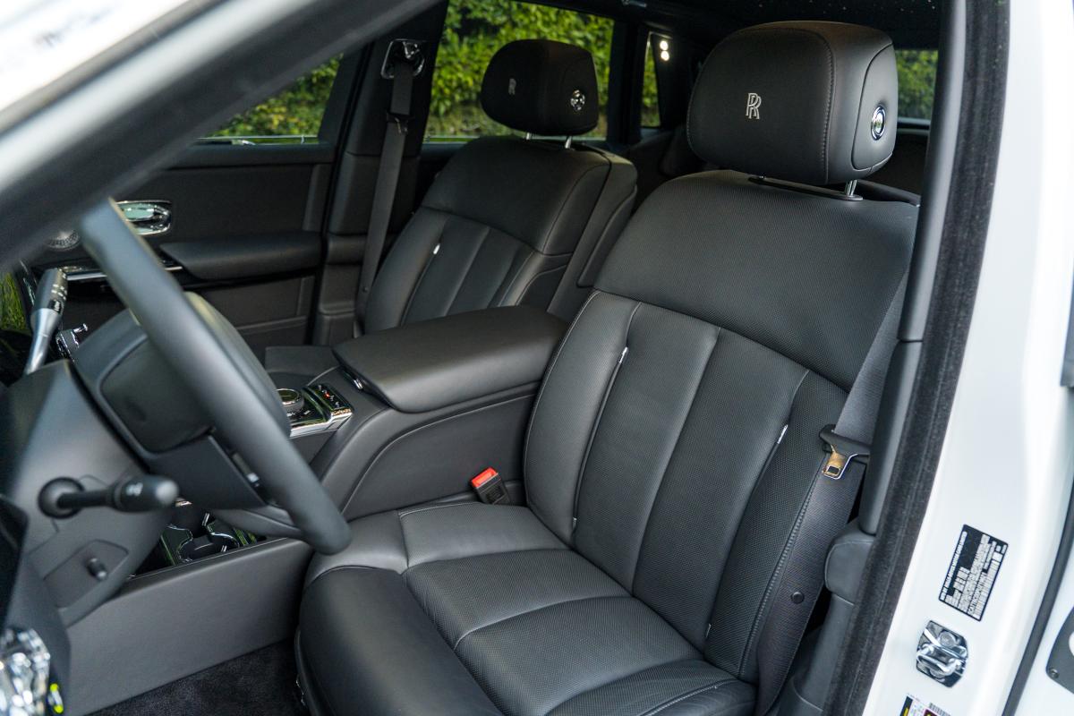 Rolls-Royce Phantom Series II Rental in Los Angeles Thumbnail 