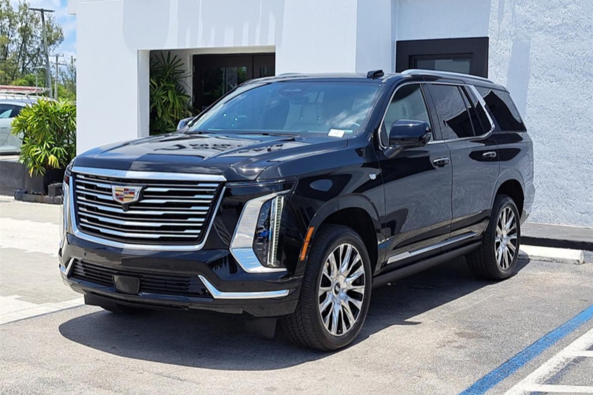 2025 Cadillac Escalade ESV Platinum Rental in Los Angeles