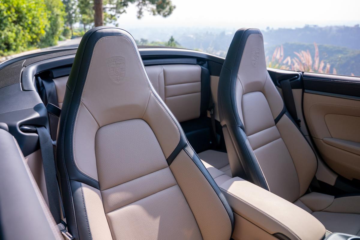 Porsche 911 Carrera Rental in Los Angeles Thumbnail 