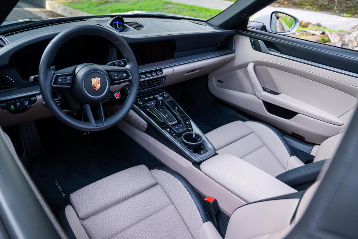 Porsche 911 Carrera Rental in Los Angeles Thumbnail 