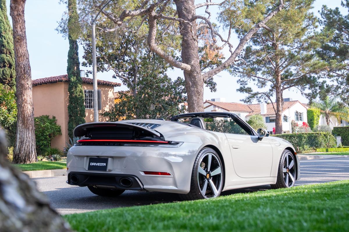 Porsche 911 Carrera Rental in Los Angeles Thumbnail 
