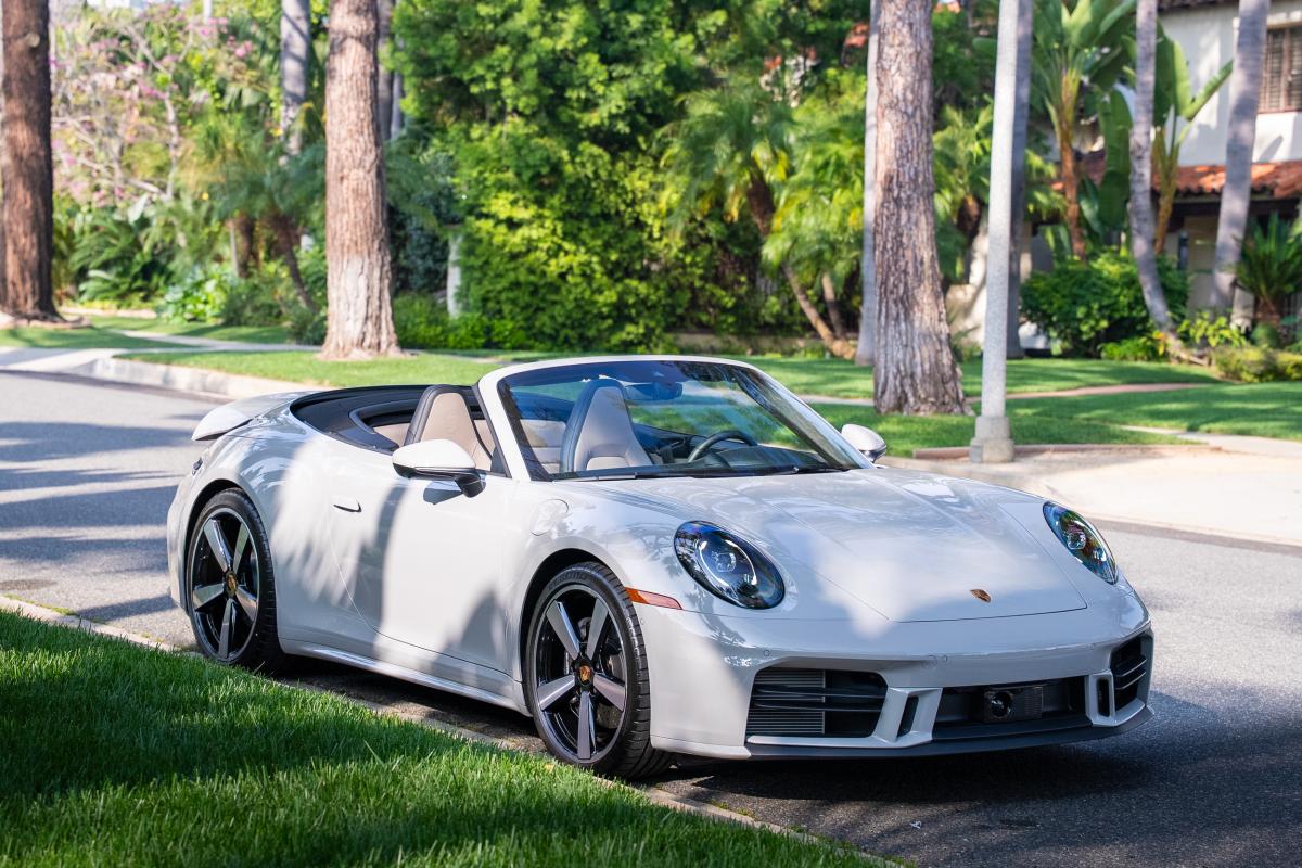 Porsche 911 Carrera Rental in Los Angeles Thumbnail 