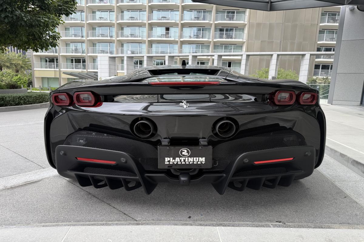 Ferrari SF90 Stradale Thumbnail 