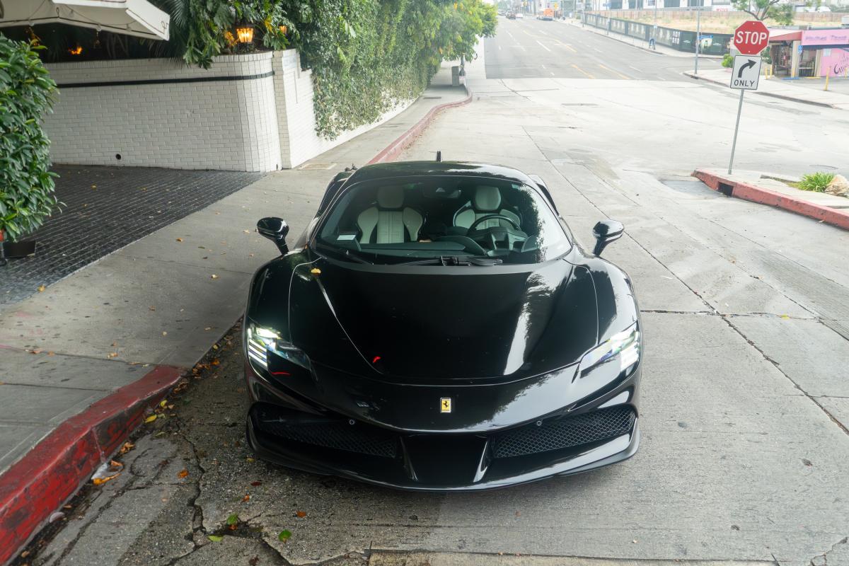 Ferrari SF90 Stradale Coupe Rental in Los Angeles Thumbnail 