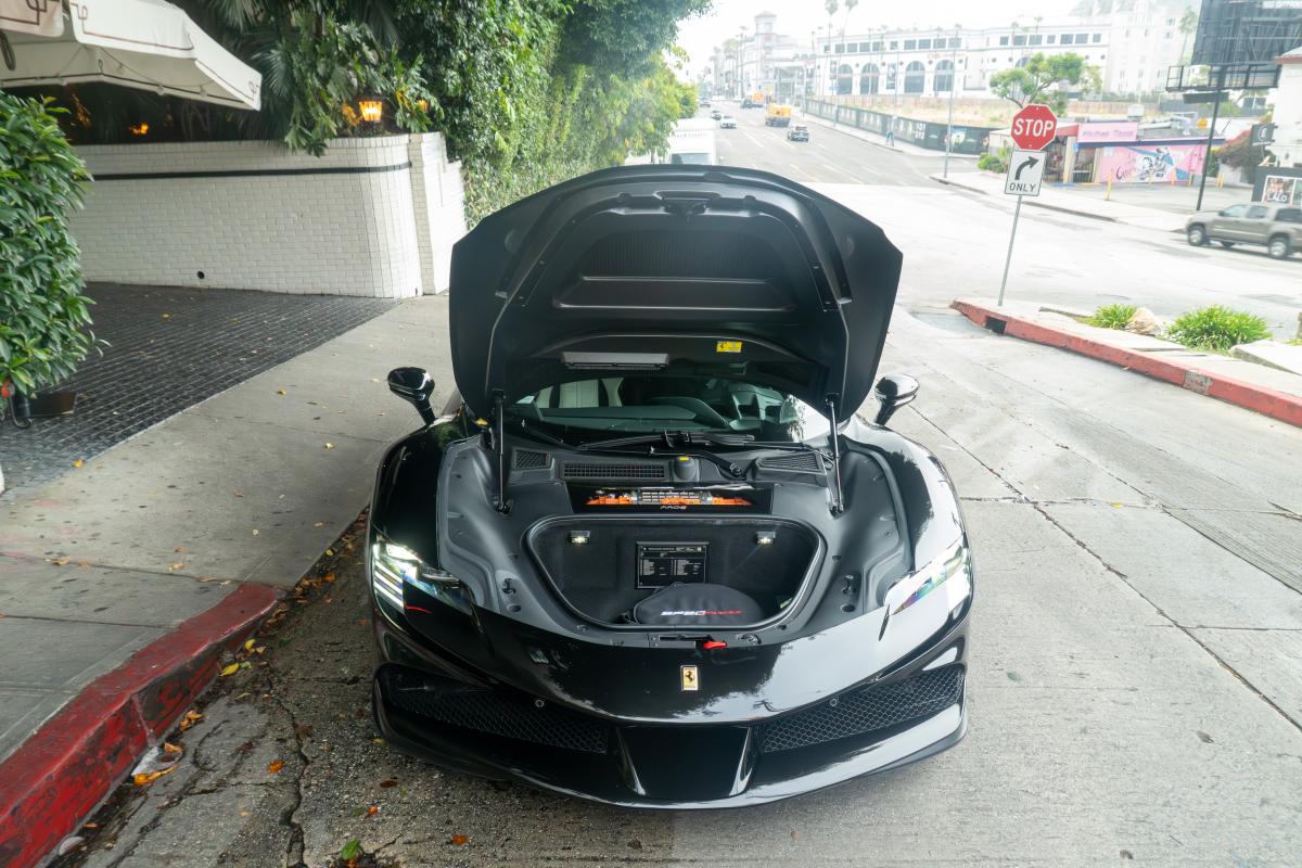 Ferrari SF90 Stradale Coupe Rental in Los Angeles Thumbnail 