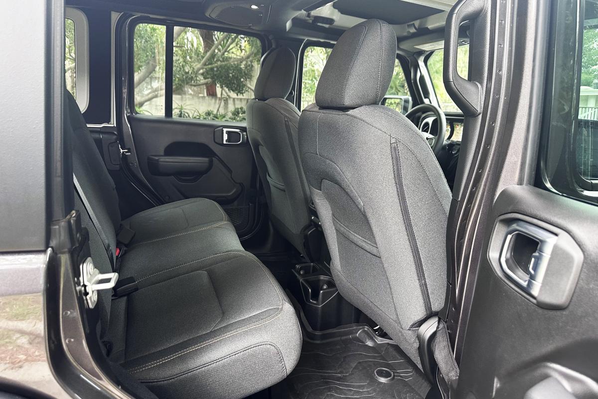 Jeep Wrangler Thumbnail 