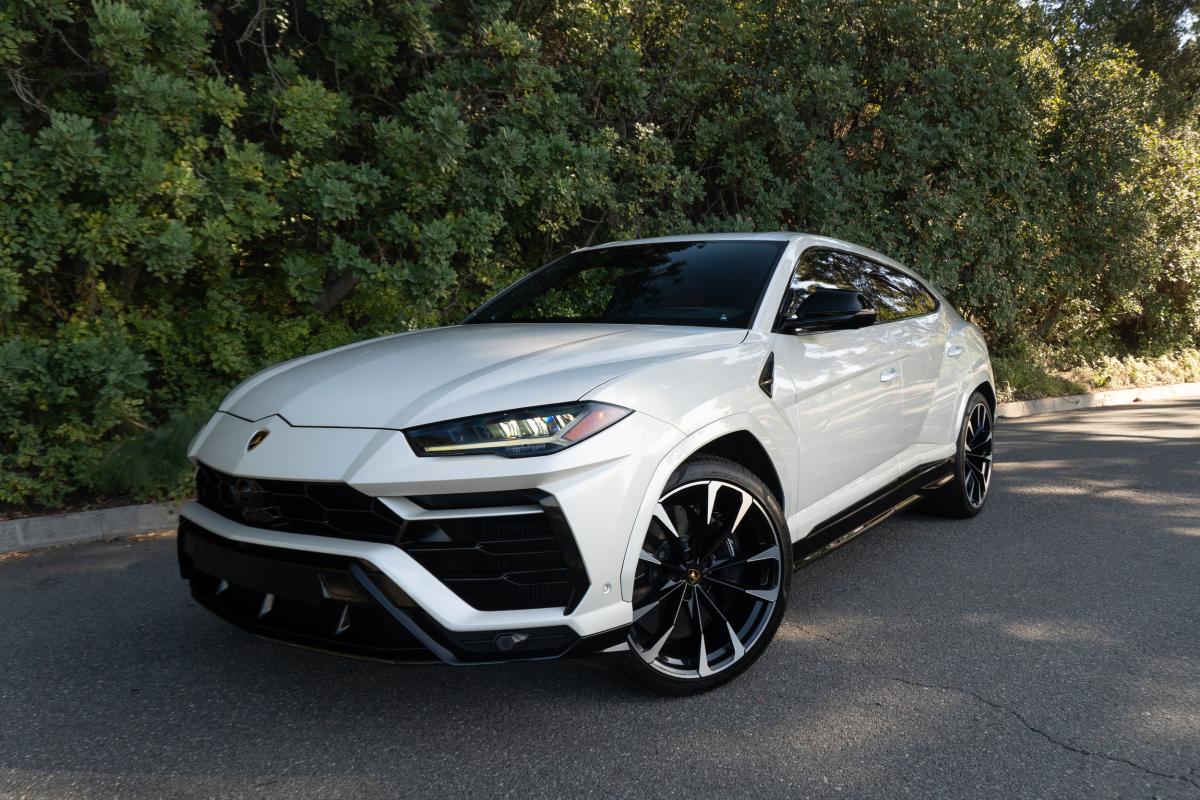 Lamborghini Urus Rental in Los Angeles Thumbnail 