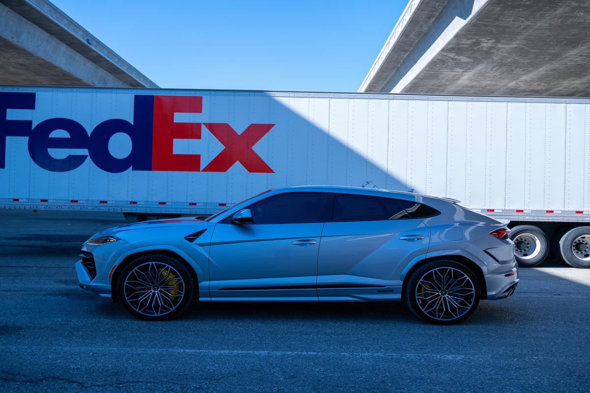 Lamborghini Urus Rental in Los Angeles Thumbnail 