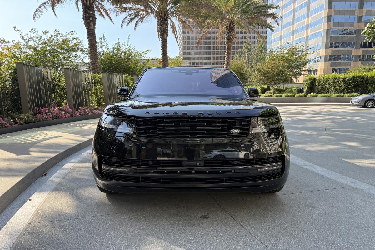 Land Rover Range Rover SE Rental in Los Angeles Thumbnail 