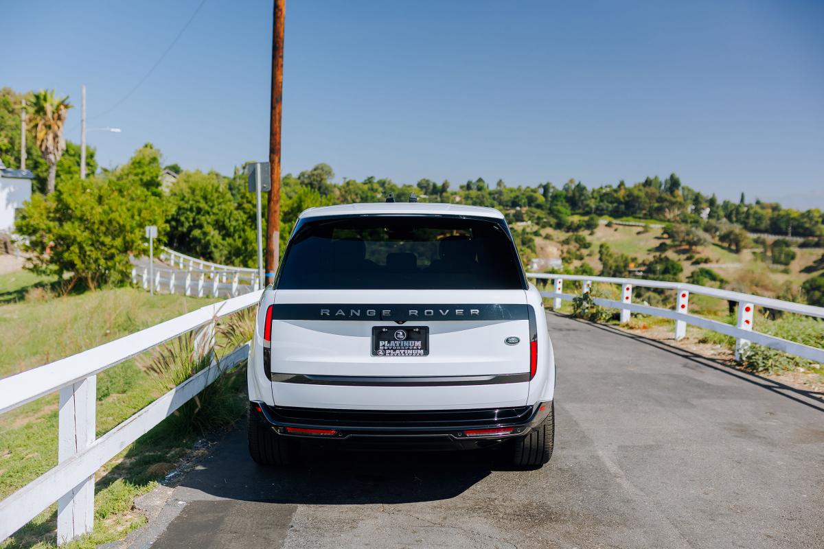 Land Rover Range Rover Se Rental in Los Angeles Thumbnail 