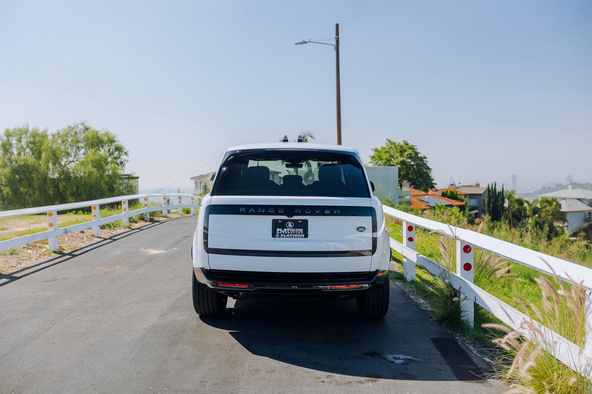 Land Rover Range Rover Se Rental in Los Angeles Thumbnail 
