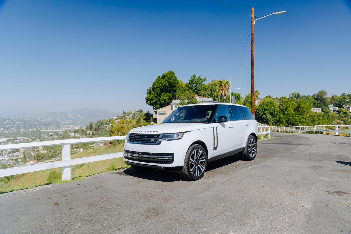 Land Rover Range Rover Se Rental in Los Angeles Thumbnail 