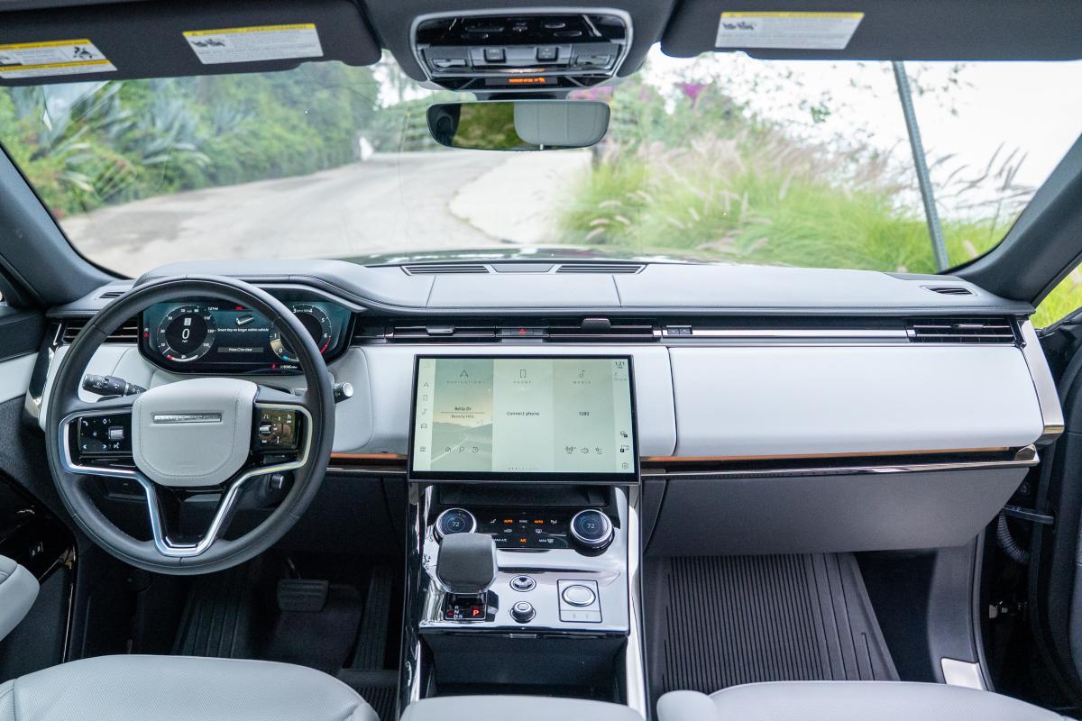 Range Rover Sport Rental in Los Angeles Thumbnail 