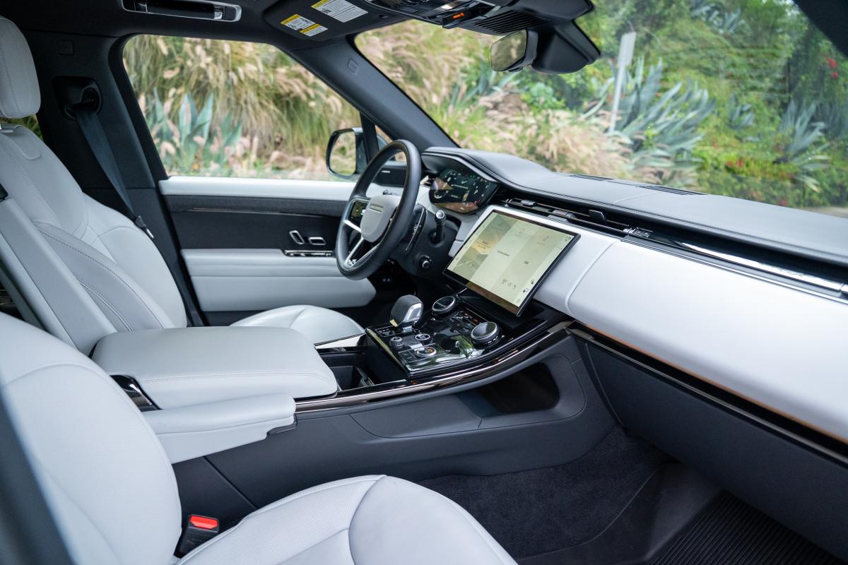 Range Rover Sport Rental in Los Angeles Thumbnail 