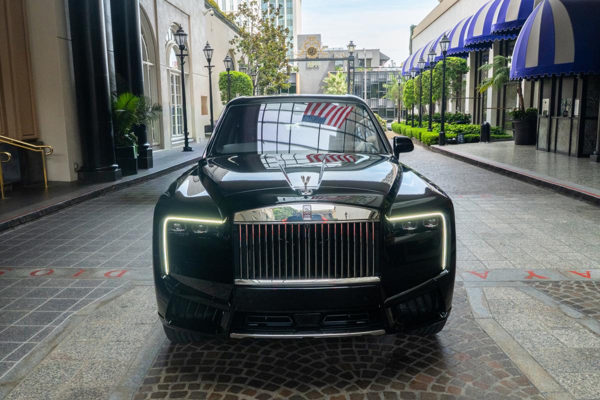 2025 Rolls-Royce Cullinan Series II Rental in Los Angeles