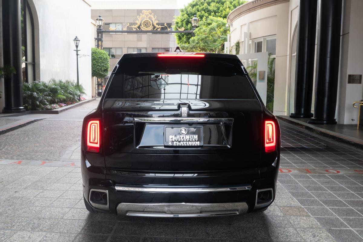 2025 Rolls-Royce Cullinan Series II Rental in Los Angeles Thumbnail 