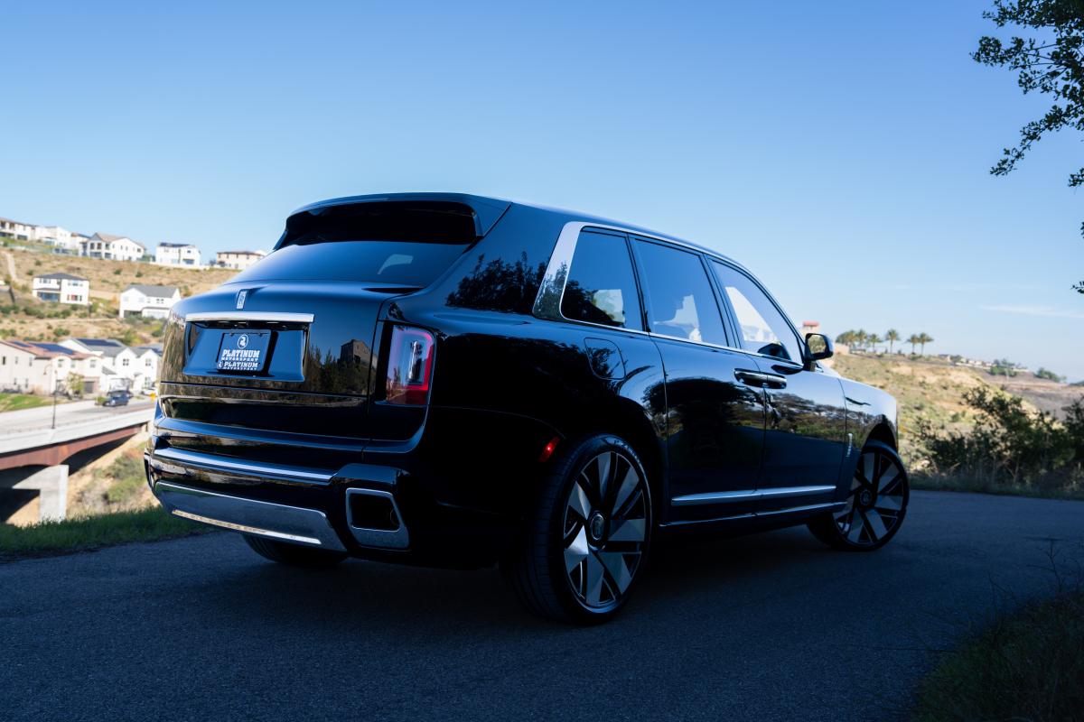 2025 Rolls Royce Cullinan Series II Rental in Los Angeles Thumbnail 