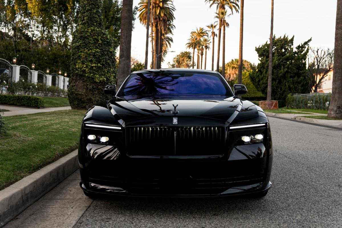 Rolls Royce Spectre for Rental in Los Angeles Thumbnail 